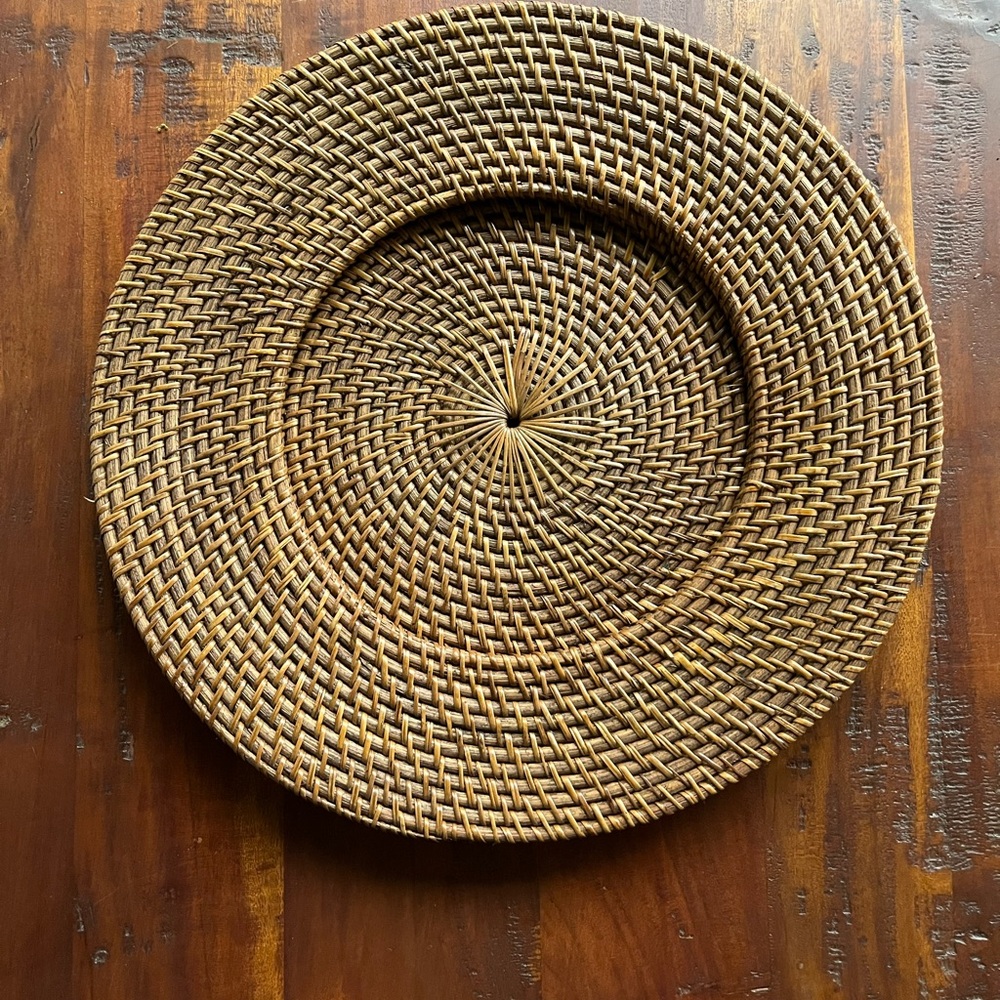 Elegant Brown Woven Rattan Charger Plate--set of 10
